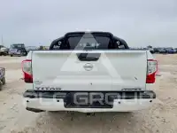2018 Nissan TITAN фото