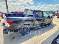2018 Nissan TITAN фото