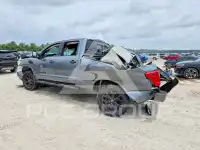 2018 Nissan TITAN фото