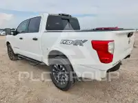 2018 Nissan TITAN фото