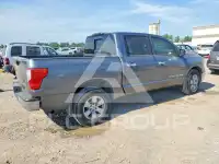 2018 Nissan TITAN фото