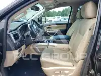 2018 Nissan TITAN фото