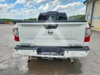 2018 Nissan TITAN фото