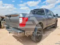 2018 Nissan TITAN фото