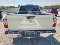 2018 Nissan TITAN фото
