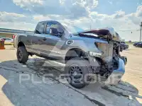 2018 Nissan TITAN фото