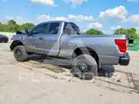 2018 Nissan TITAN фото
