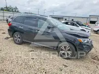 2018 Nissan PATHFINDER photo