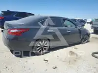 2018 Nissan ALTIMA photo