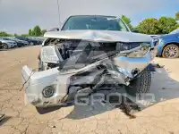2018 Nissan FRONTIER photo