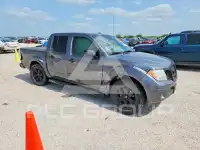 2018 Nissan FRONTIER photo