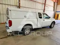 2018 Nissan FRONTIER photo