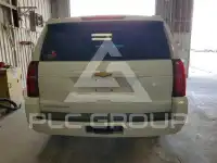 2018 Chevrolet Suburan photo