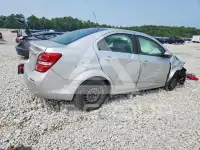 2018 Chevrolet Sonic photo
