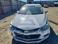 2018 Chevrolet Cruze photo