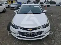 2018 Chevrolet Cruze photo