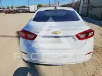 2018 Chevrolet Cruze photo
