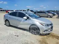 2018 Chevrolet Cruze photo