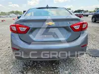 2018 Chevrolet Cruze photo
