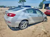 2018 Chevrolet Cruze photo