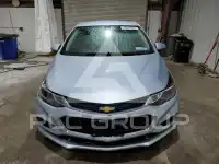 2018 Chevrolet Cruze photo