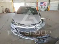 2018 Chevrolet Cruze photo