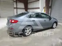 2018 Chevrolet Cruze photo