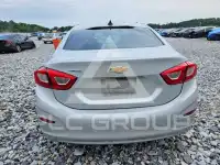 2018 Chevrolet Cruze photo