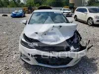 2018 Chevrolet Cruze photo