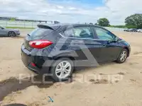 2018 Chevrolet Cruze photo