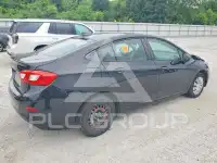 2018 Chevrolet Cruze photo