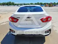 2018 Chevrolet Cruze photo