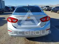 2018 Chevrolet Cruze photo