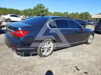 2018 BMW 750 фото