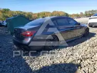 2018 BMW 750 photo