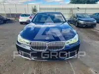 2018 BMW 750 фото