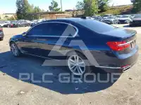 2018 BMW 750 фото