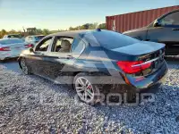 2018 BMW 750 фото