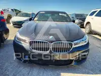 2018 BMW 750 фото