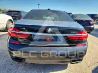 2018 BMW 750 фото