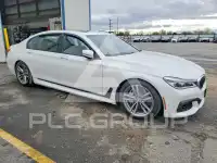 2018 BMW 750 фото