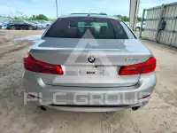 2018 BMW 530 photo