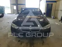 2018 BMW 330 photo