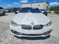 2018 BMW 330 photo