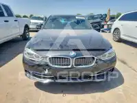 2018 BMW 330 photo