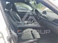 2018 BMW 330 photo