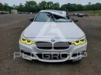 2018 BMW 330 photo