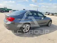 2018 BMW 330 photo