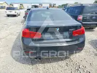 2018 BMW 330 photo