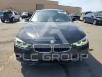 2018 BMW 330 photo